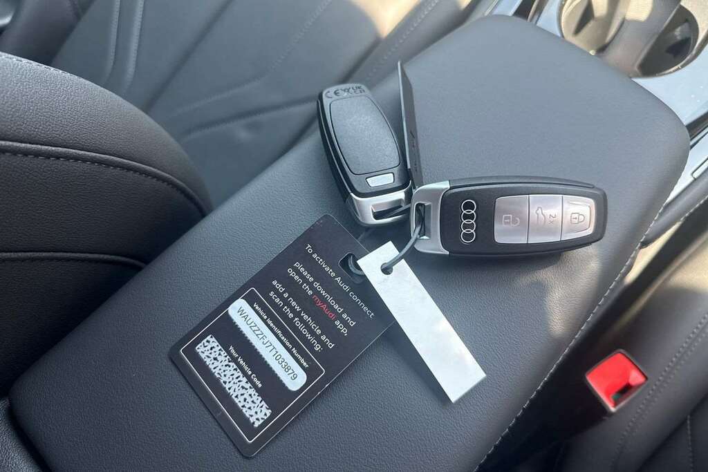 Audi Q3 Launch Edition Plus E-hybrid 272 Ps S Tronic Black #18