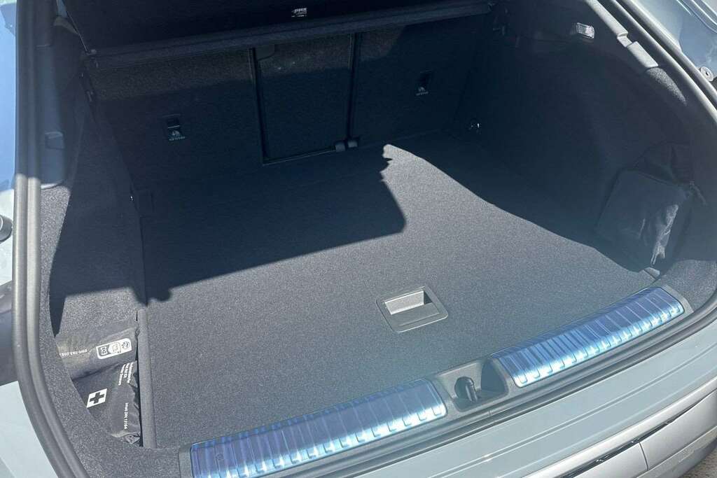 Audi Q3 Launch Edition Plus E-hybrid 272 Ps S Tronic Black #8