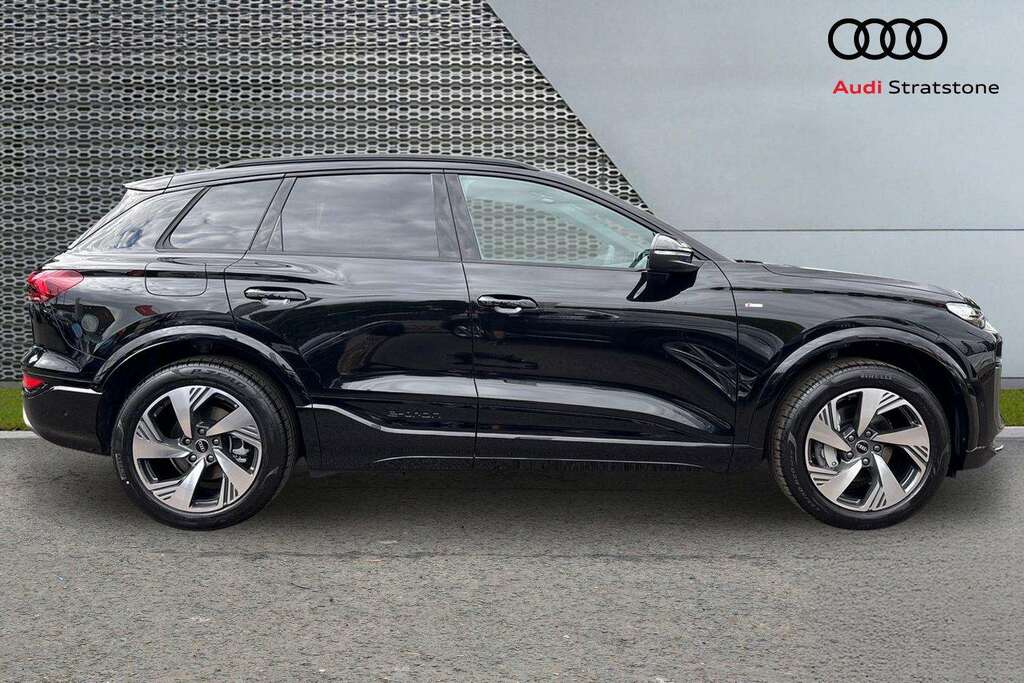 Audi Q6 E-Tron 185Kw 83Kwh S Line Tech 2026 Black #3