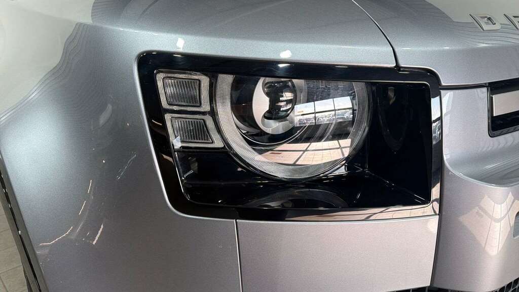 Land Rover Defender 90 D250 Hard Top Hse White #15