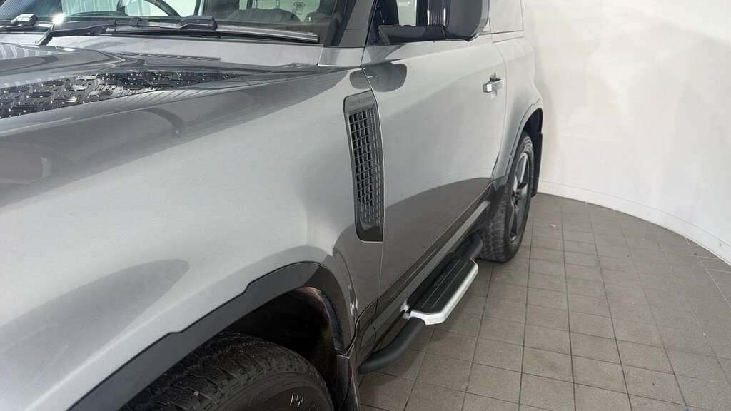 Land Rover Defender 90 D250 Hard Top Hse White #26