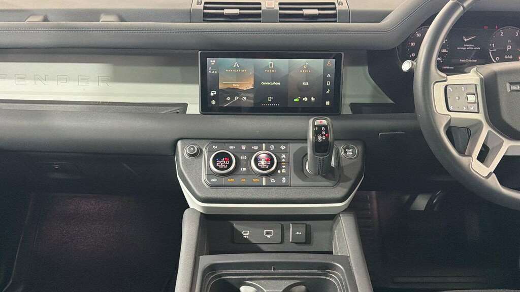 Land Rover Defender 110 Se Black #14