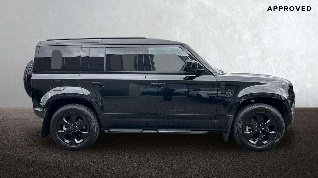 Land Rover Defender 110 3.0 D250 X-dynamic Se 110 2025 Black #5
