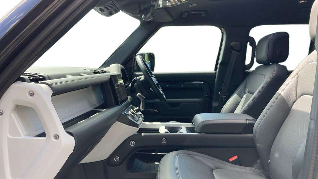 Land Rover Defender 110 3.0 D350 X-dynamic Hse 110 2025 Grey #3