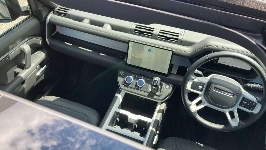 Land Rover Defender 110 3.0 D250 S 110 Black #28