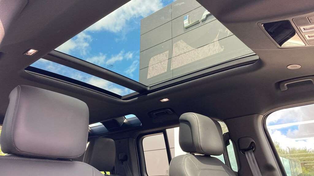 Land Rover Defender 110 3.0 D250 S 110 Black #20
