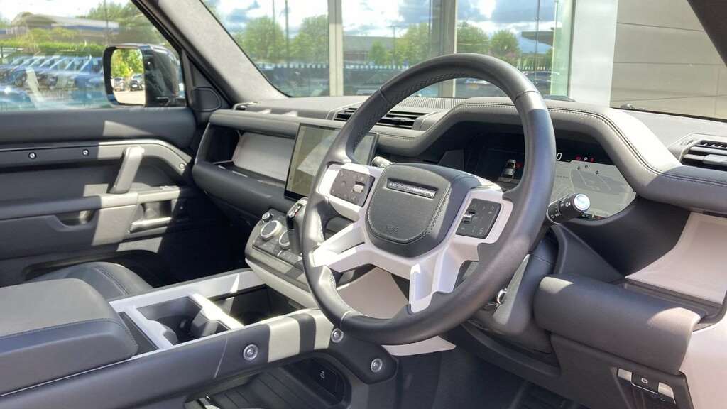 Land Rover Defender 110 3.0 D250 S 110 Black #35