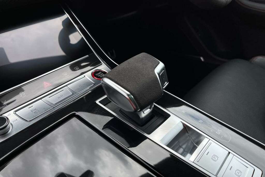 Audi RSQ8 Petrol #15