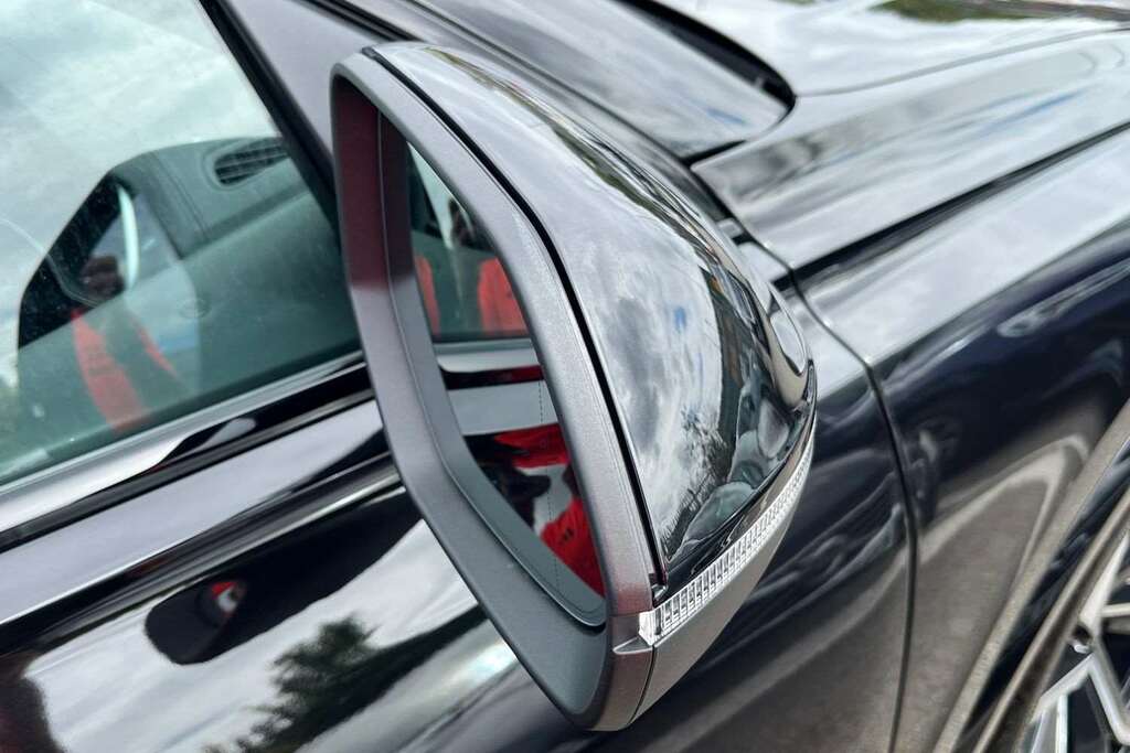 Audi RSQ8 Petrol #36