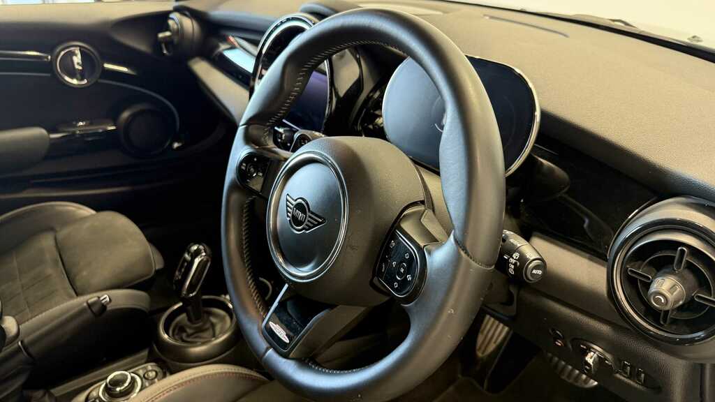Mini Hatch 2.0 John Cooper Works Comfort Pack 2023 Black #3
