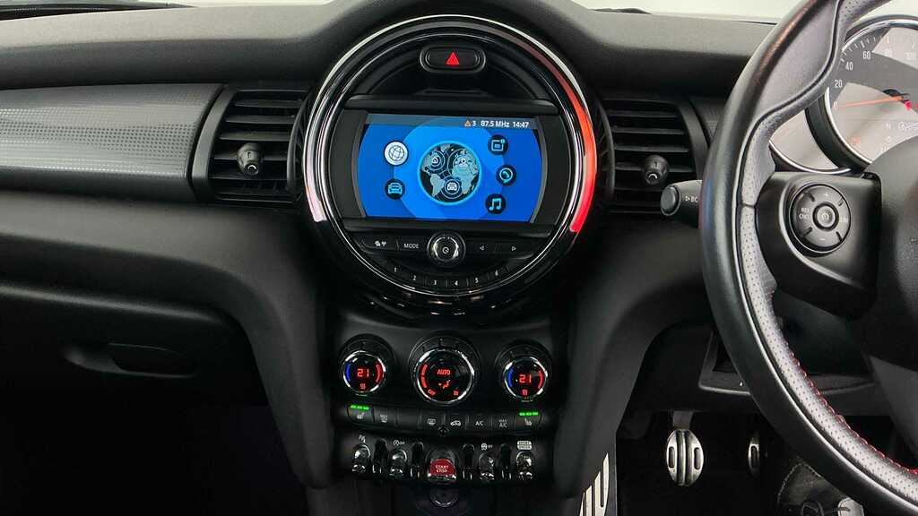 Mini Hatch 1.5 Cooper Sport II Comfort Pack 2019 YR19AWN White #6