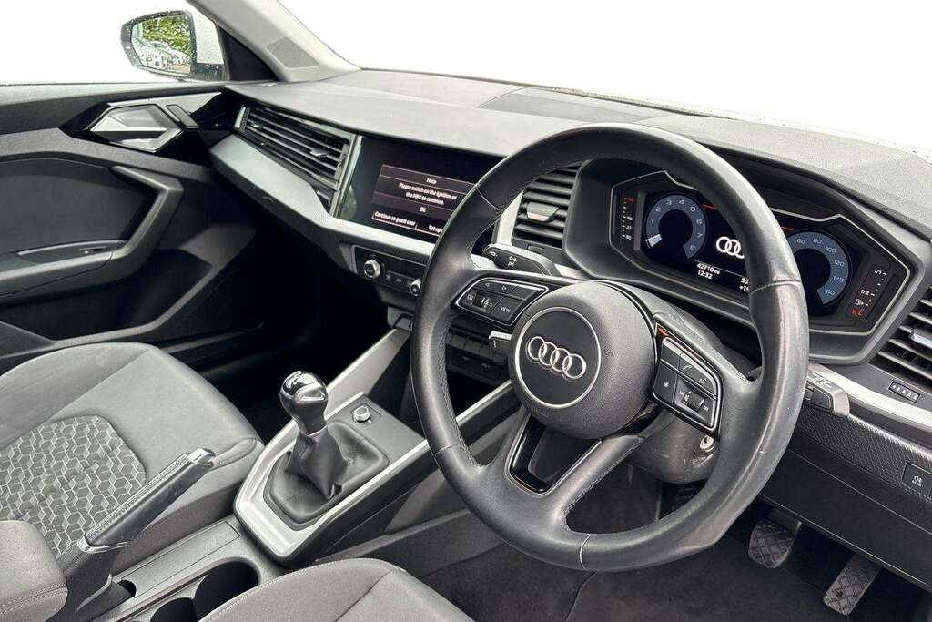 Audi A1 25 Tfsi Sport 2022 LR72WWL White #5
