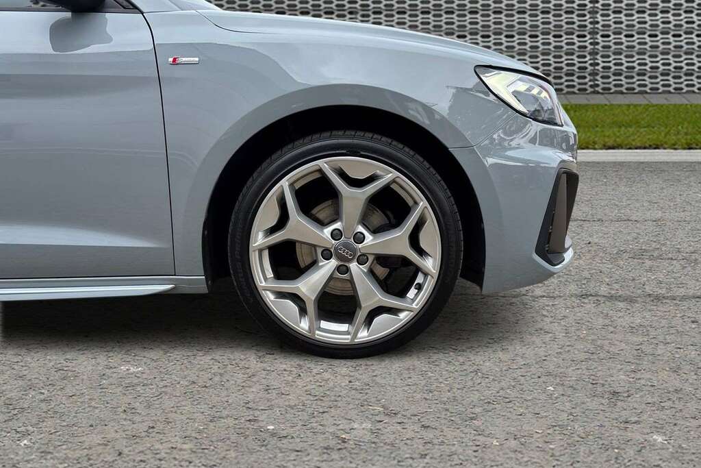 Audi A1 35 Tfsi S Line S Tronic 2020 YA69SXL Grey #5