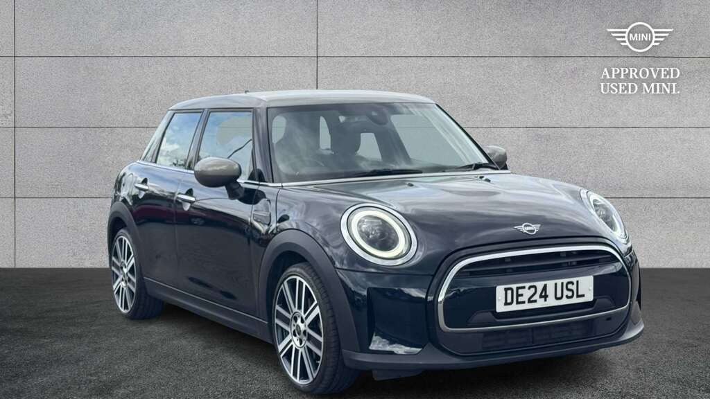 Mini Hatch 1.5 Cooper Exclusive Premium 2024 Black