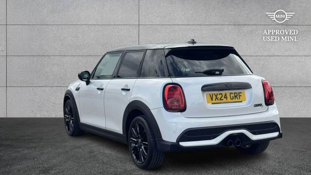 Mini Hatch 2.0 Cooper S Exclusive Premium Plus 2024 White #2