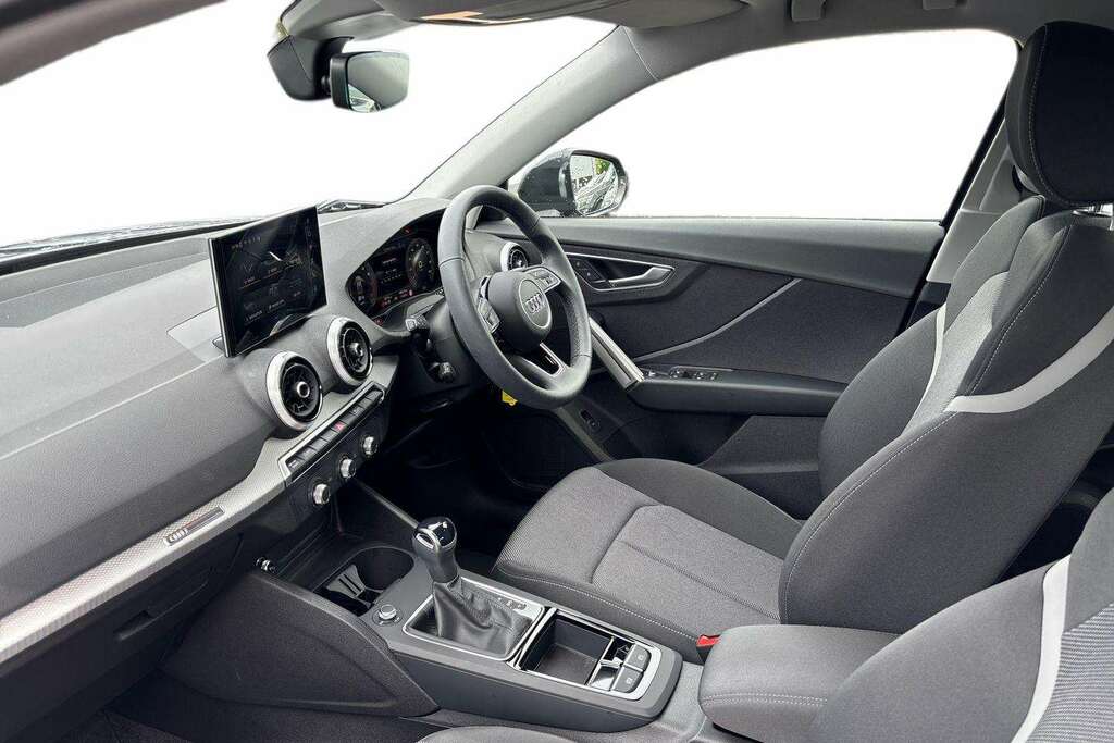 Audi Q2 35 Tfsi Sport S Tronic 2025 Grey #2