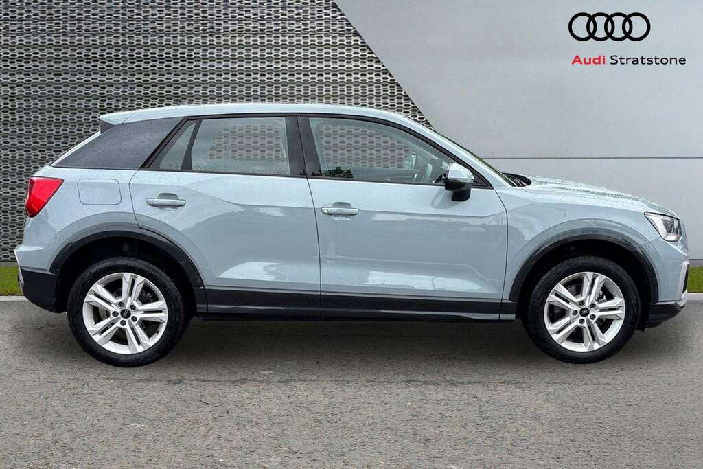 Audi Q2 35 Tfsi Sport S Tronic 2025 Grey #4