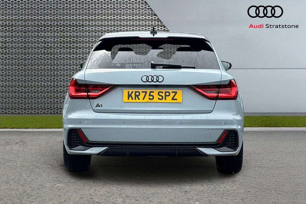 Audi A1 Black Edition 30 Tfsi 116 Ps 6-Speed Green #7