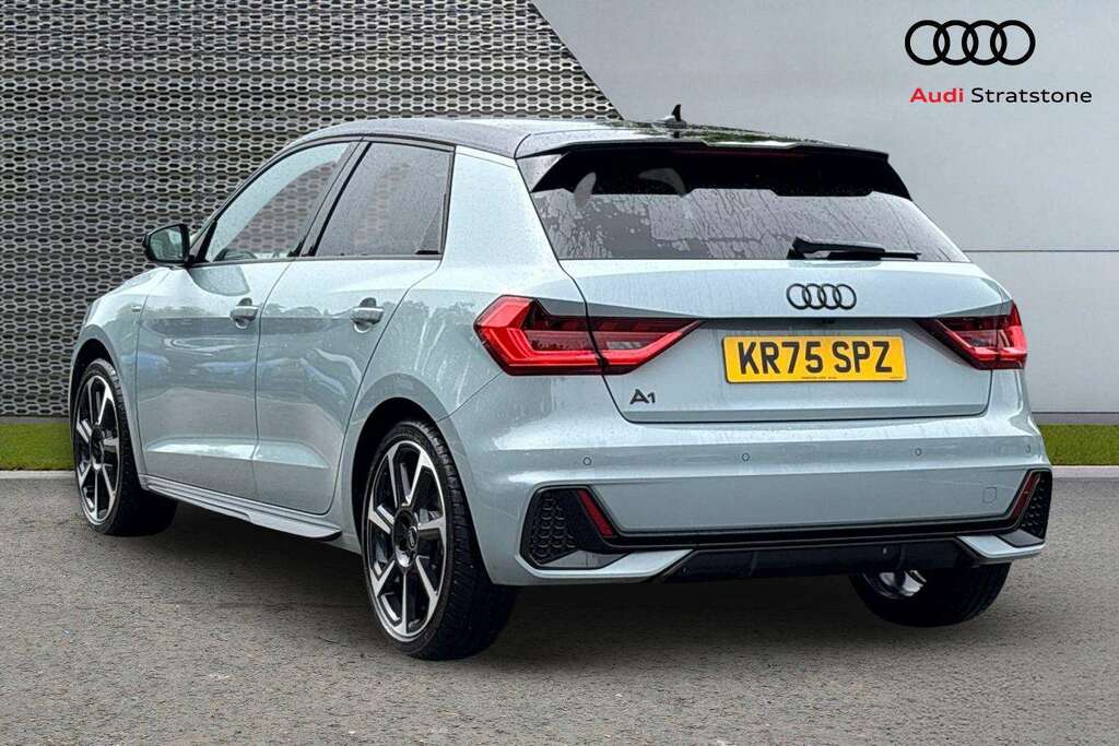 Audi A1 35 Tfsi Black Edition S Tronic 2025 Grey #3