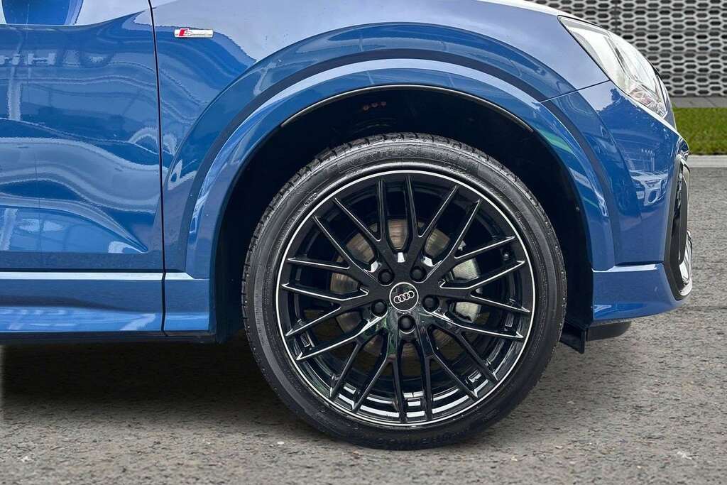 Audi Q2 30 Tfsi 116 Black Edition 2025 Blue #5