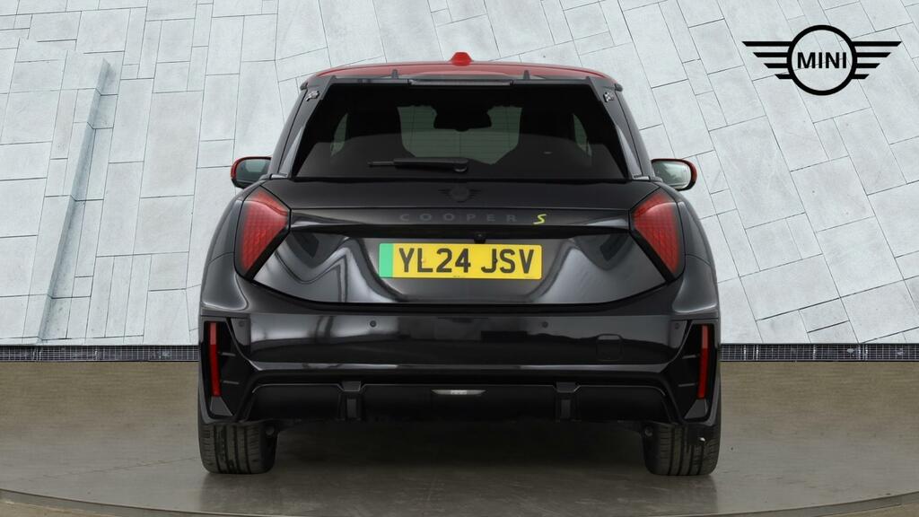 Mini Hatch 160Kw Se Sport Level 3 54Kwh 2024 YL24JSV Black #4