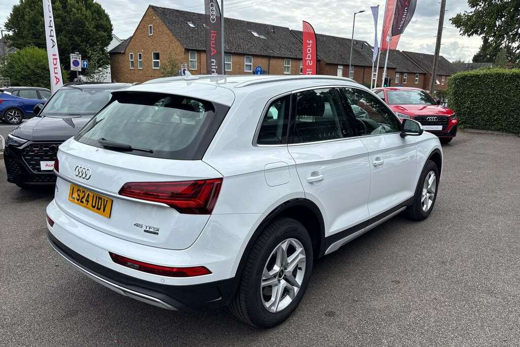 Audi Q5 2L Black Edition Black #34
