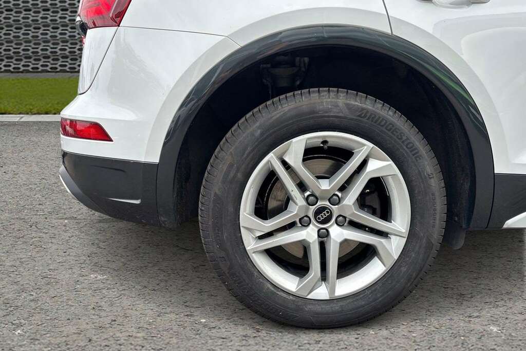 Audi Q5 2L Black Edition Black #9