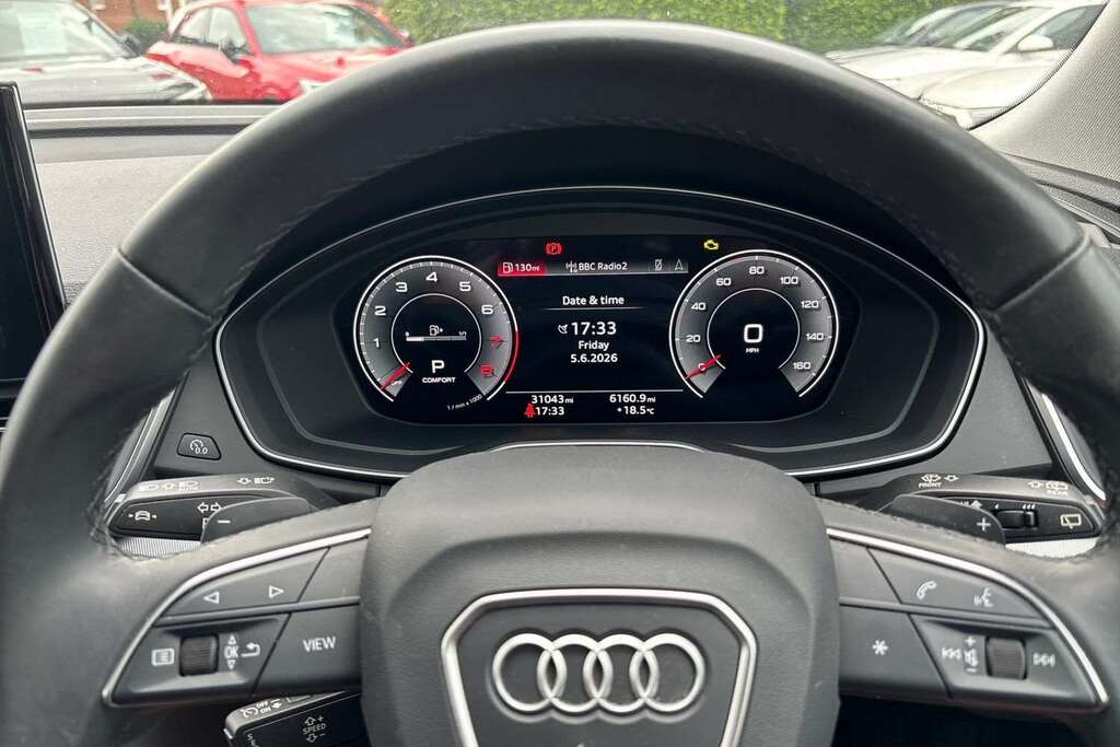 Audi Q5 2L Black Edition Black #16