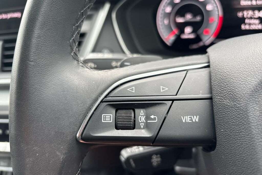 Audi Q5 2L Black Edition Black #15