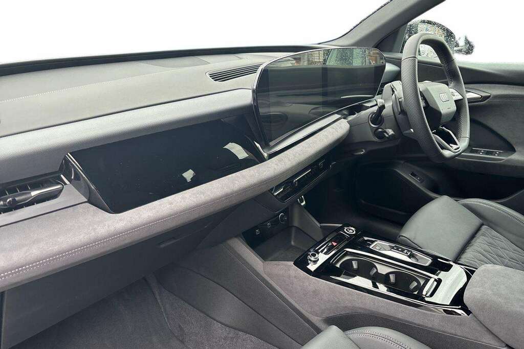 Audi Q6 E-Tron 225Kw Performance 100Kwh Black Edition 20 Blue #2
