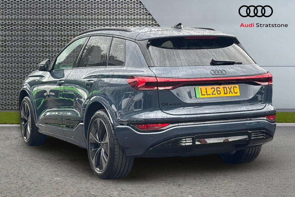 Audi Q6 E-Tron 225Kw Performance 100Kwh Black Edition 20 Blue #3