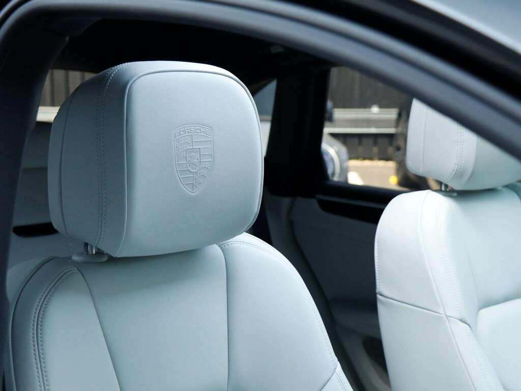 Porsche Macan 5dr Pdk Blue #23