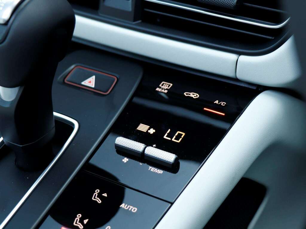Porsche Macan 5dr Pdk Blue #16
