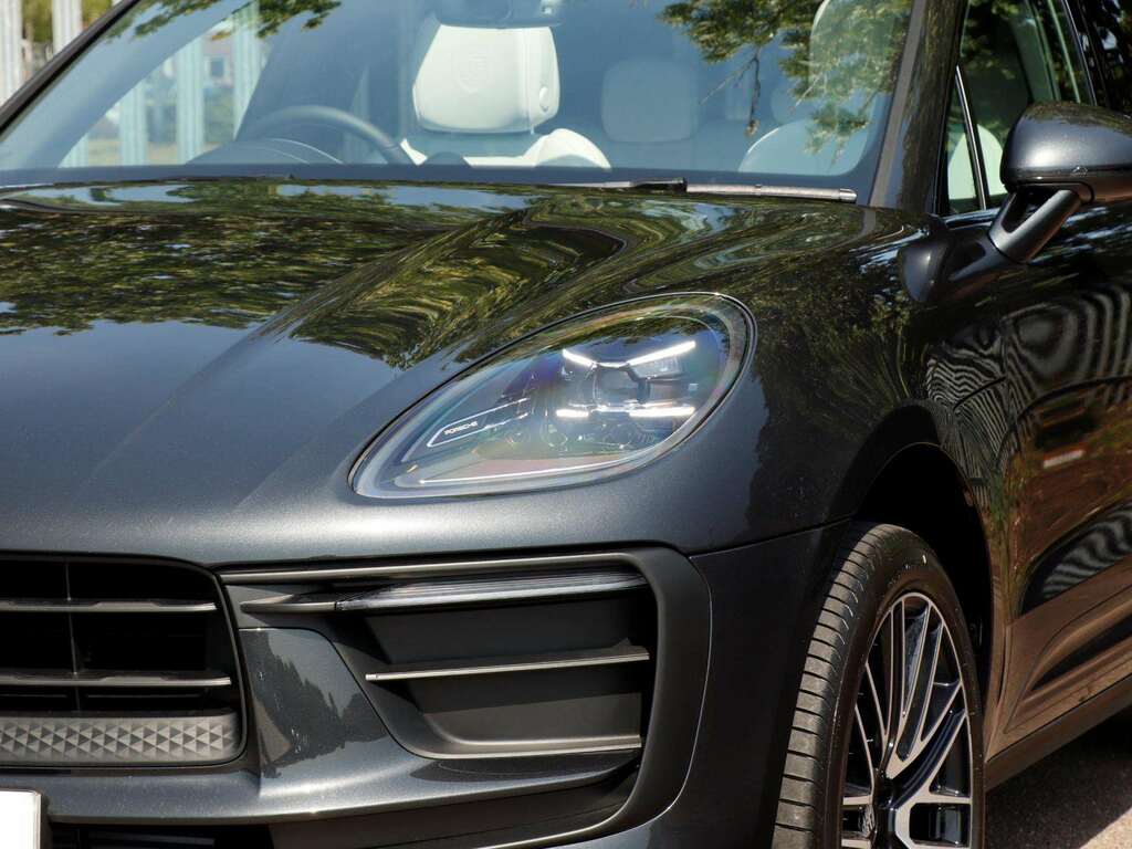 Porsche Macan 5dr Pdk Blue #32