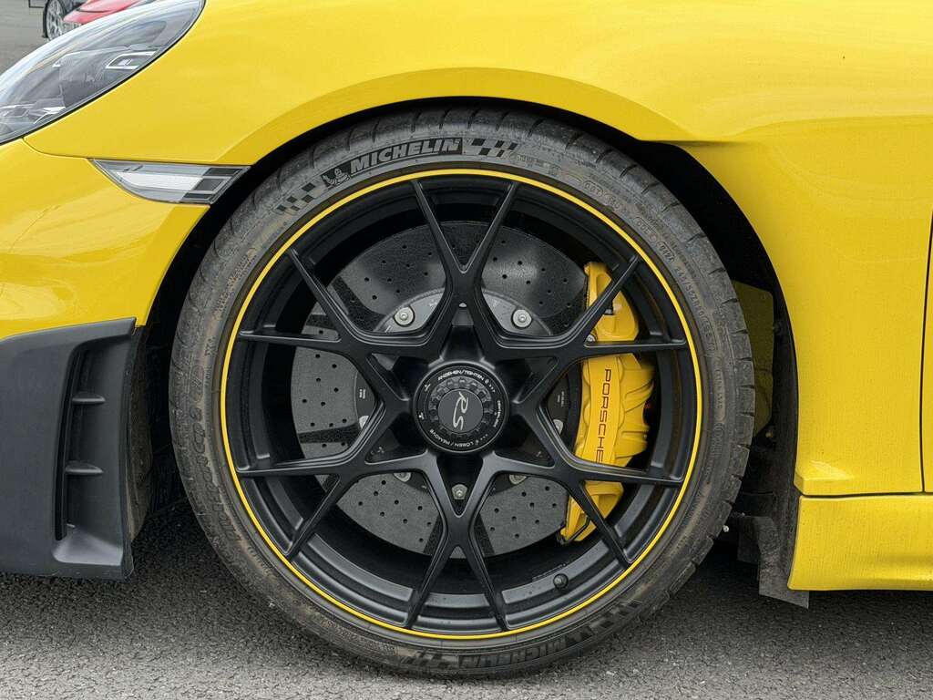 Porsche 718 Cayman Cayman Gt4 Rs S-a 2024 Yellow #6
