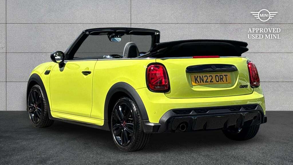 Mini Convertible 1.5 Cooper Sport Comfort Pack 2022 Yellow