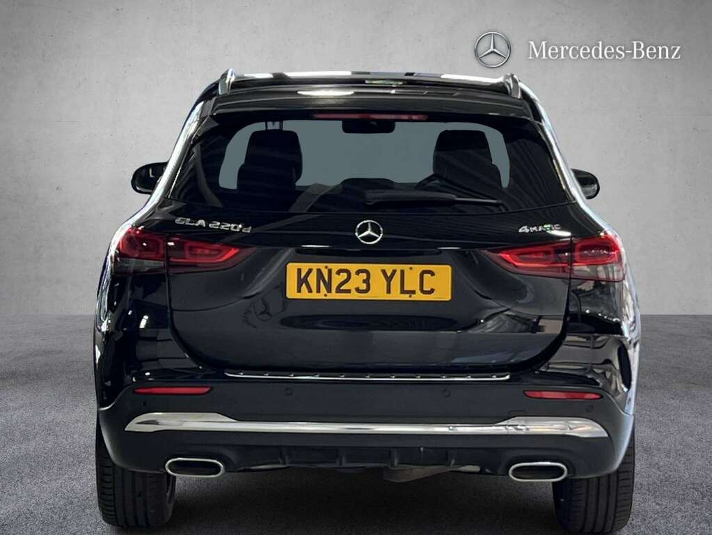 Mercedes-Benz GLA Class 220D 4Matic Amg Line Executive 2023 KN23YLC Black #5