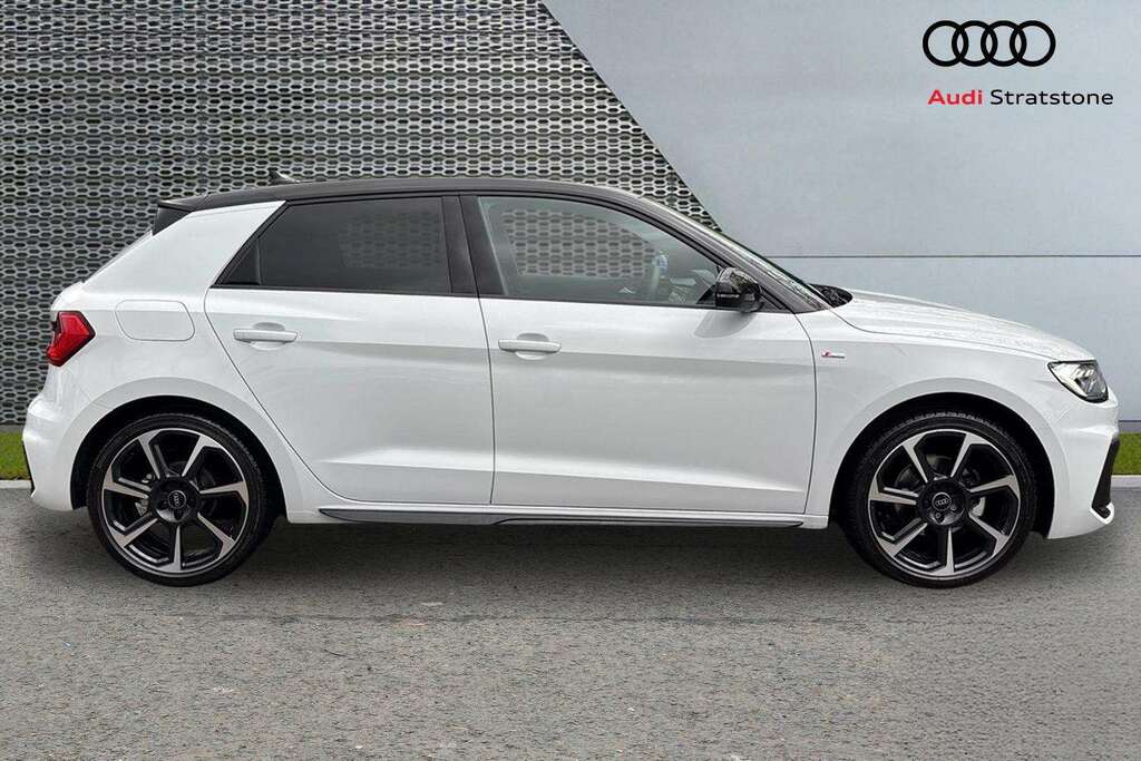 Audi A1 30 Tfsi Black Edition S Tronic 2026 LR26SUO White #4