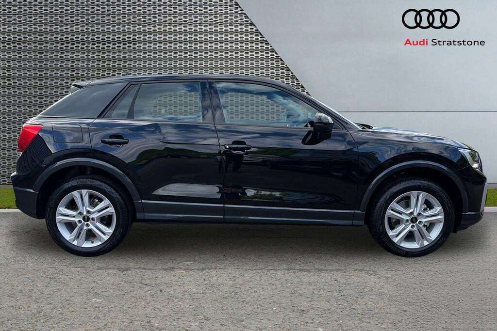 Audi Q2 35 Tfsi Sport S Tronic 2026 KS26XMK Black #4