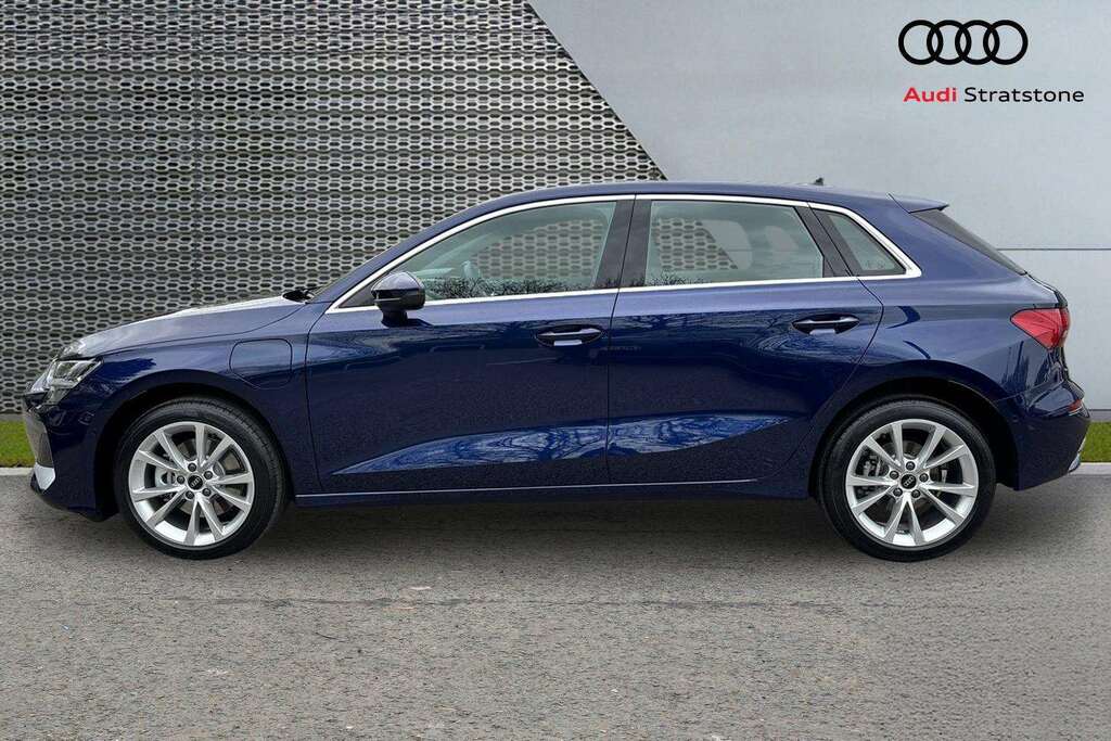 Audi A3 1.5 Tfsi E 204 Sport S Tronic 2026 MT26VLD Blue #5