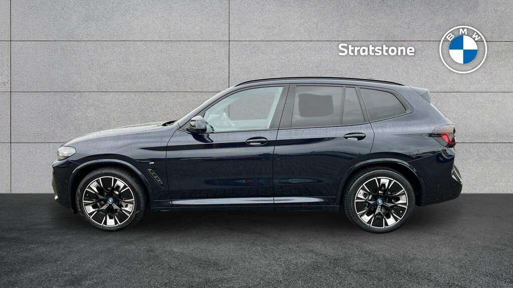 BMW iX3 210Kw M Sport Pro 80Kwh 2022 Black #2