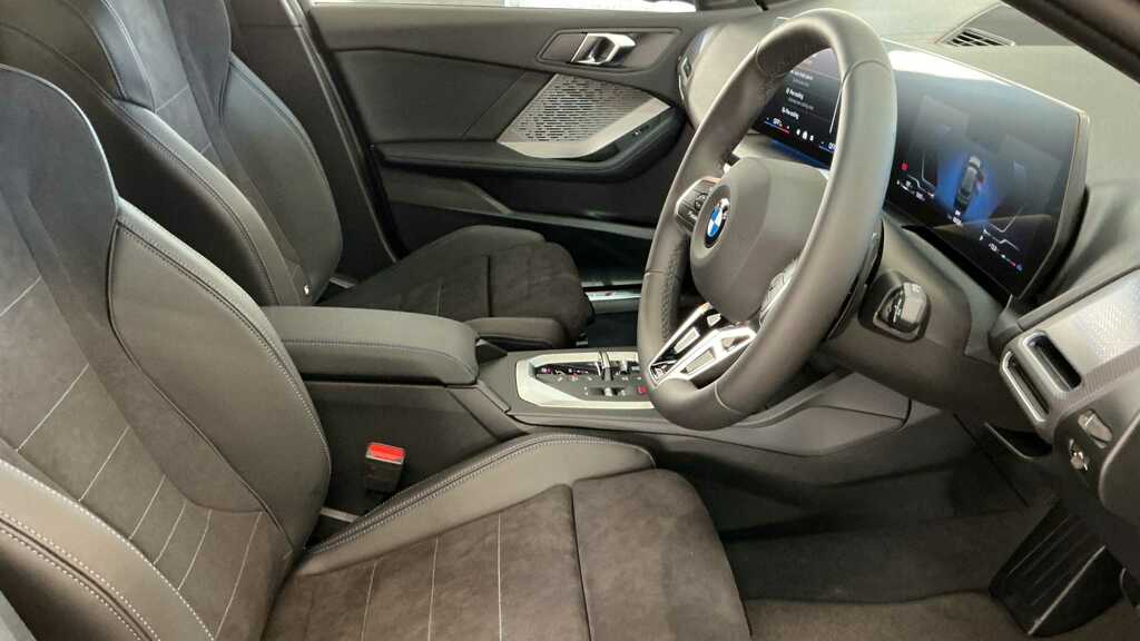 BMW 1 Series 120 M Sport Step 2026 YF26BTU #4