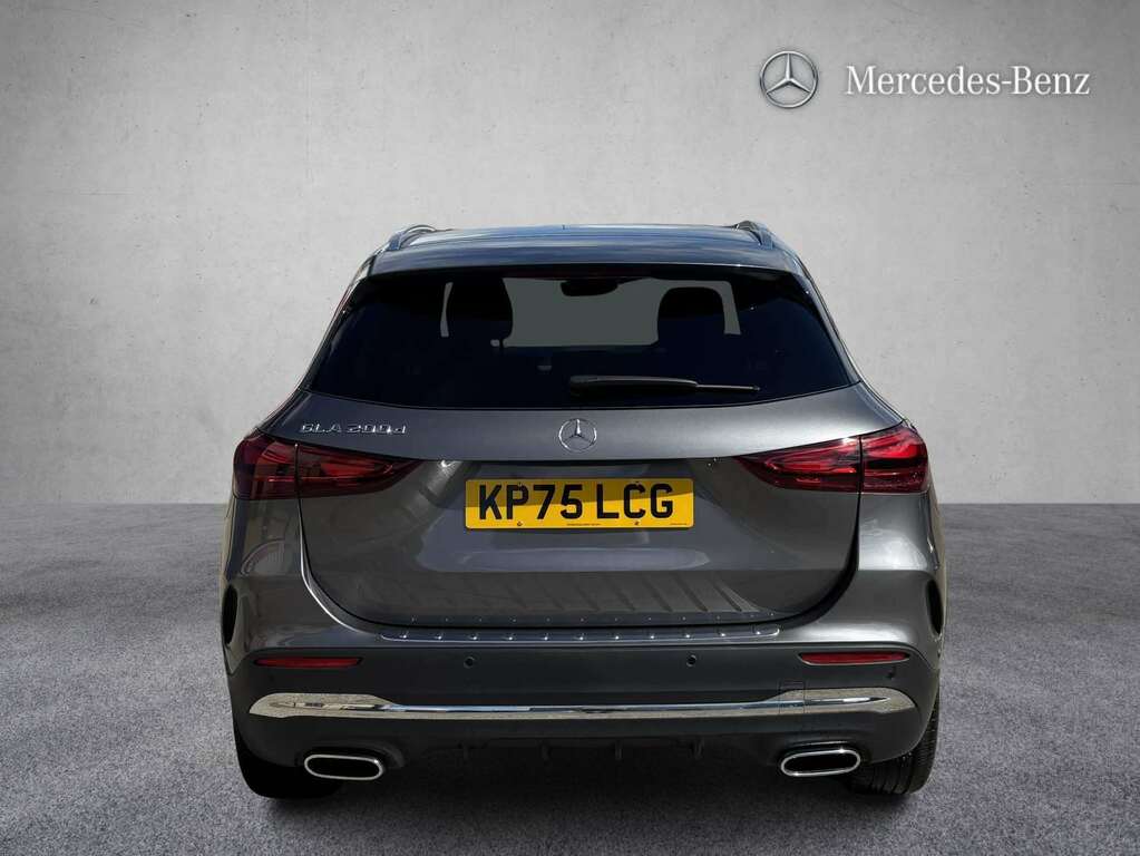 Mercedes-Benz GLA Class 200D Amg Line Executive 2025 KP75LCG Grey #4