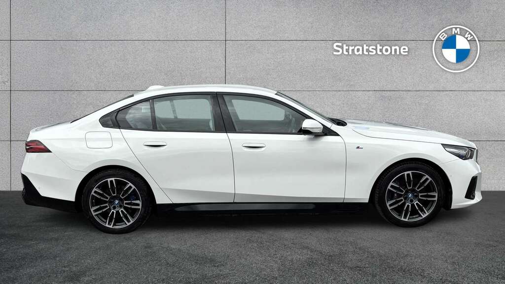 BMW i5 250Kw Edrive40 M Sport 84Kwh 2024 White #3