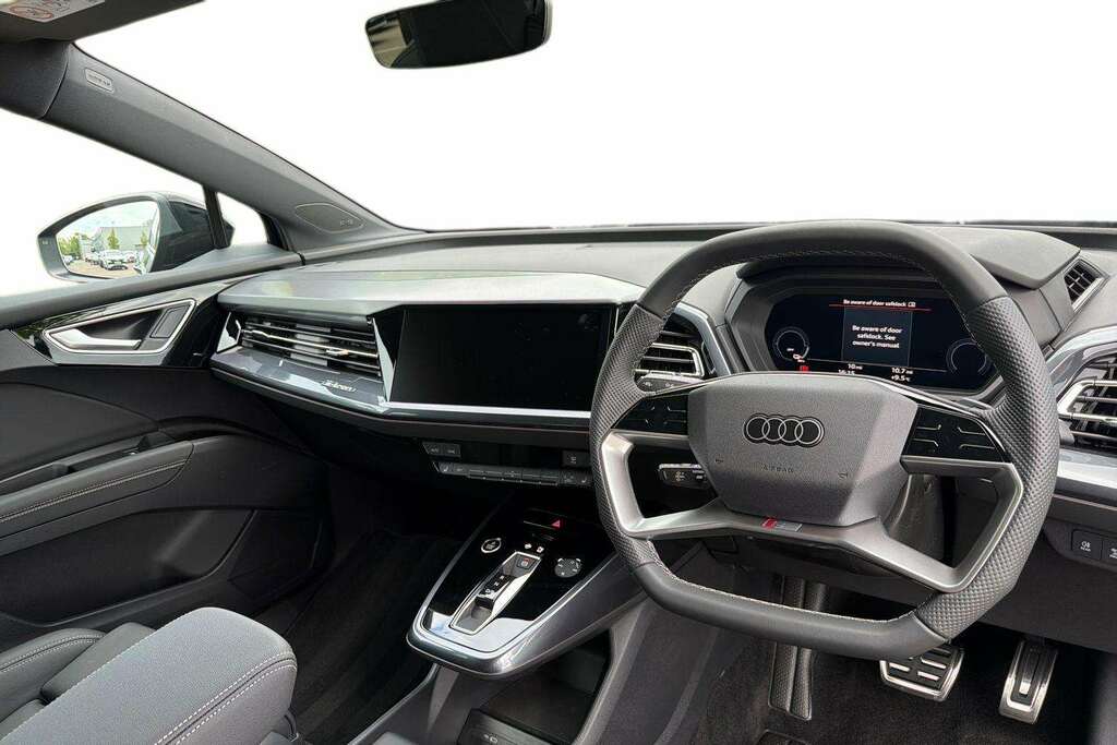 Audi Q4 E Tron 210Kw 45 82Kwh Black Edition 2026 KW26BBZ  #6