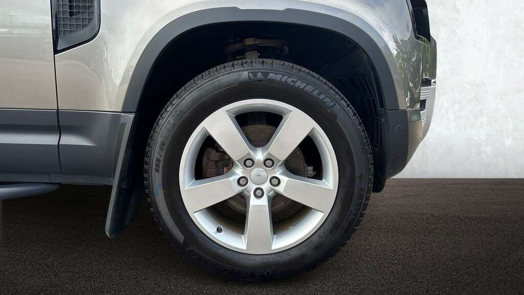 Land Rover Defender 90 3.0 D250 Hse 90 2023 Silver #5