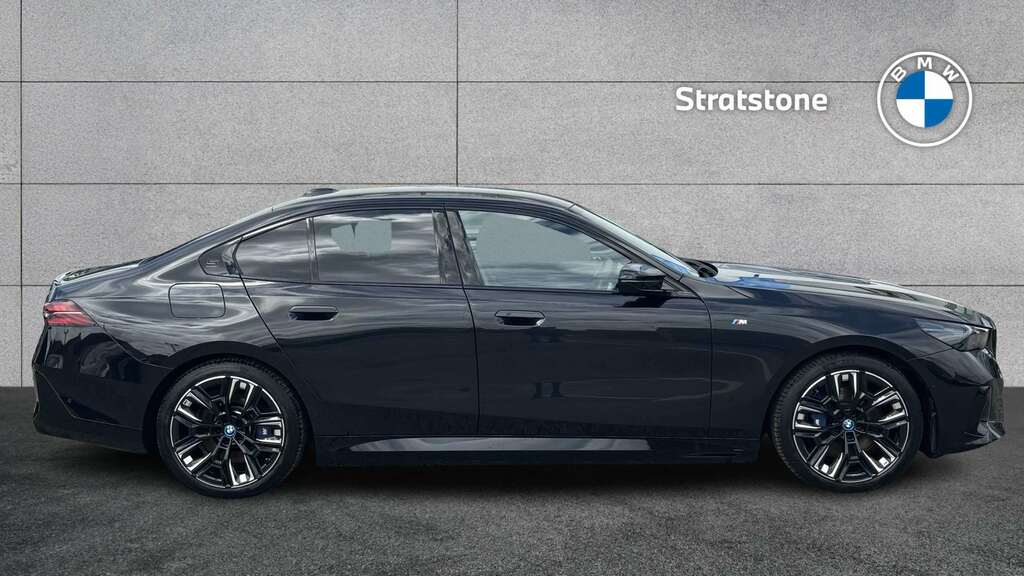 BMW i5 442Kw M60 Xdrive 84Kwh 2024 Black #3