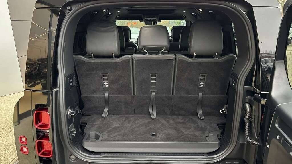 Land Rover Defender 130 X-dynamic Hse Grey #31