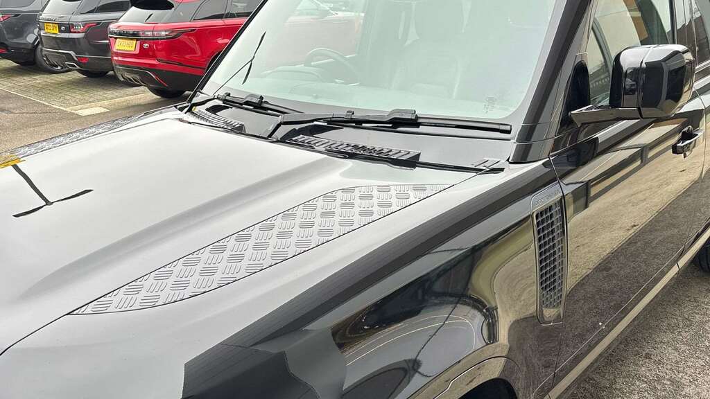 Land Rover Defender 130 X-dynamic Hse Grey #19