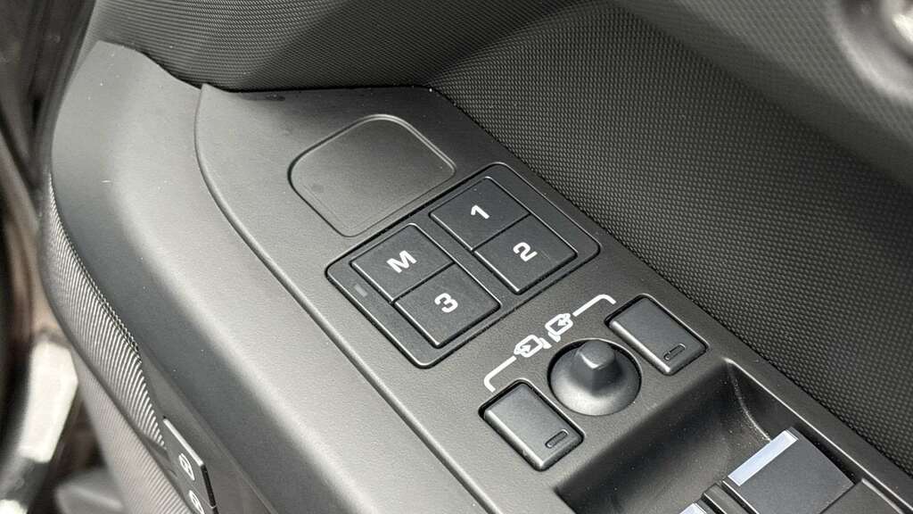 Land Rover Defender 130 X-dynamic Hse Grey #23